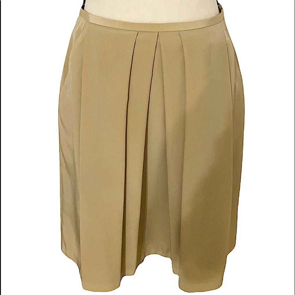 Brooks Brothers 346 Tan skirt Size 6